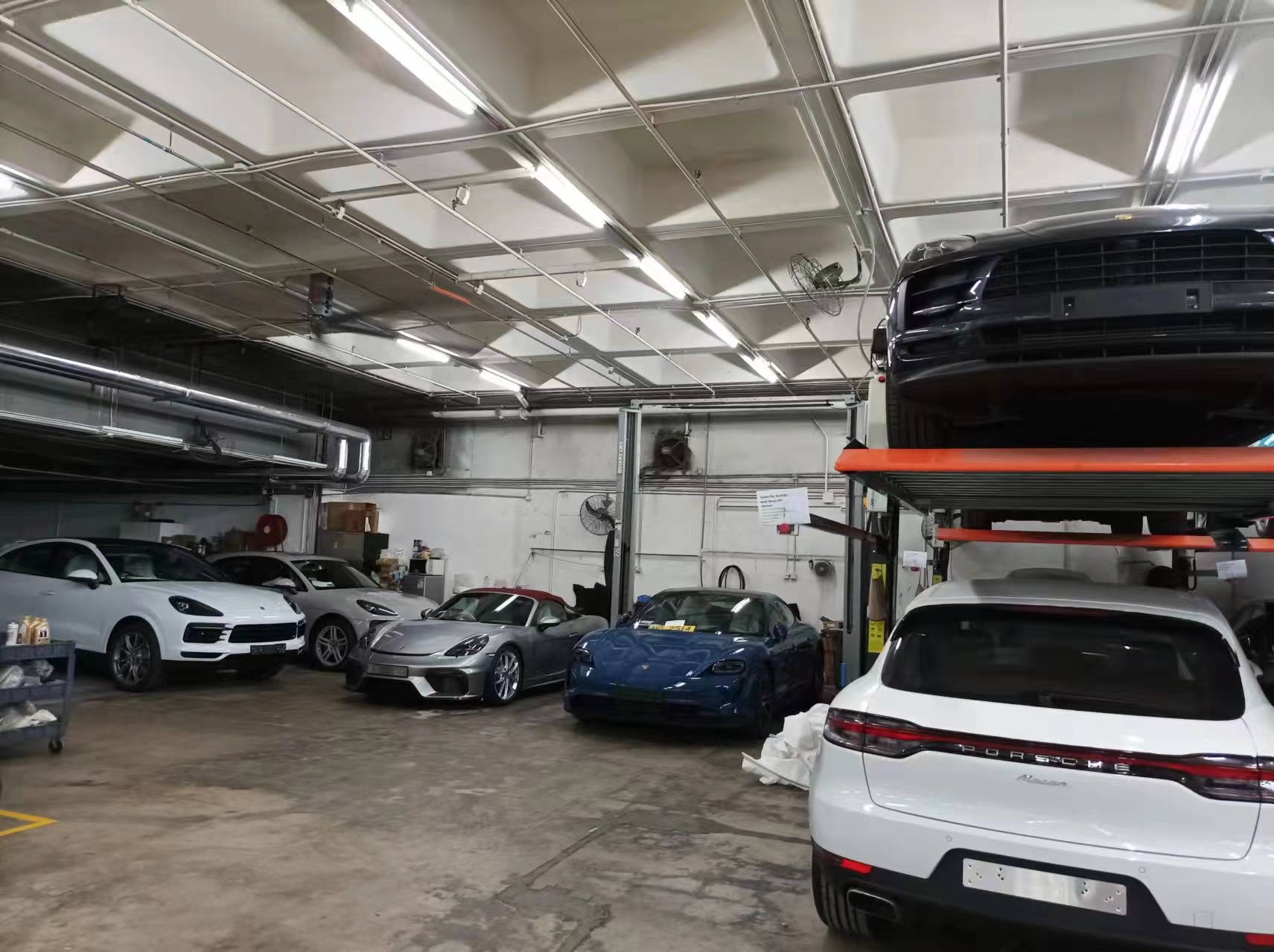 Summer Heat in Warehouses: How Ceiling Fans Prevent Productivity Losses - RTFANS Industrial Ventilation & Cooling