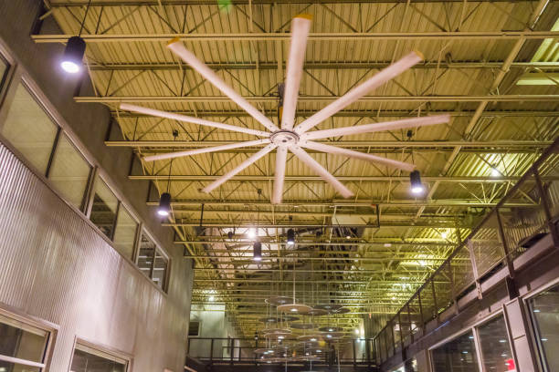 HVLS ceiling fan ensuring safety and comfort during indoor sporting events.