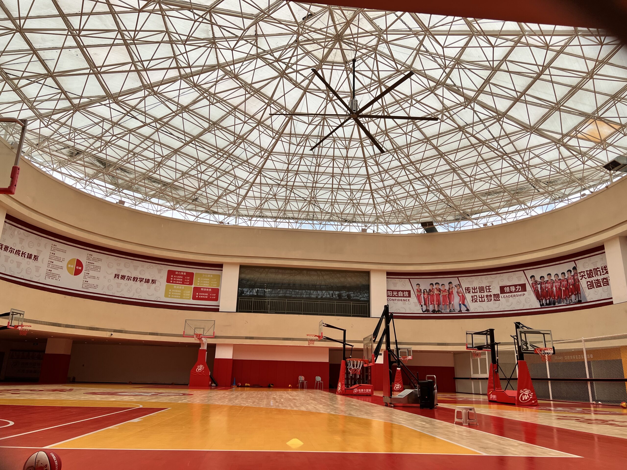 Comparing Cooling Options: Fans vs. Evaporative Coolers in Gyms - RTFANS Industrial Ventilation & Cooling